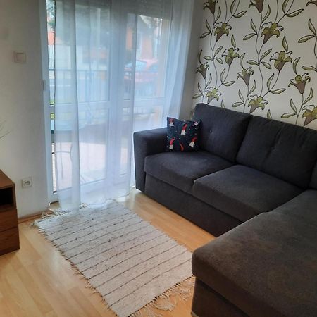 Kiskucko Apartman Hajduszoboszlo Bagian luar foto